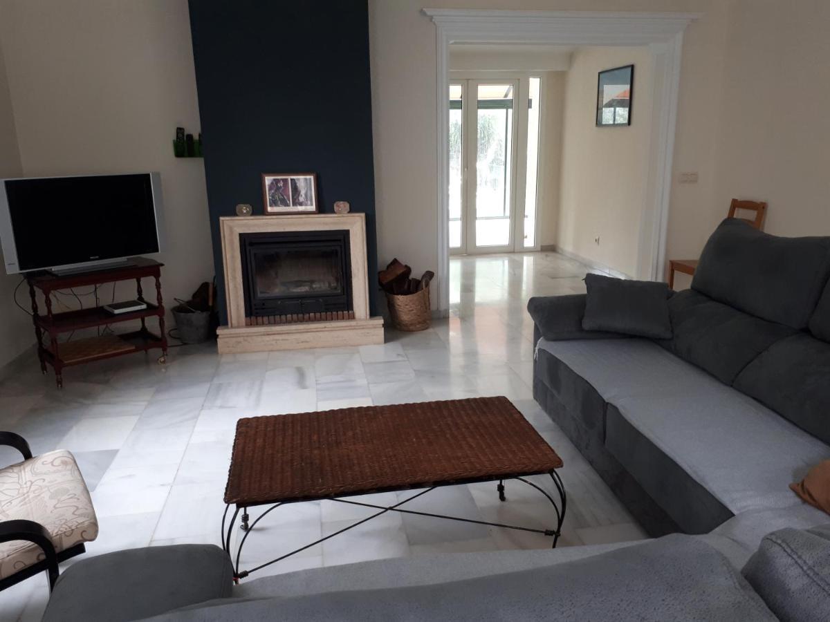 Casa Villa Ladi Umbrete Εξωτερικό φωτογραφία